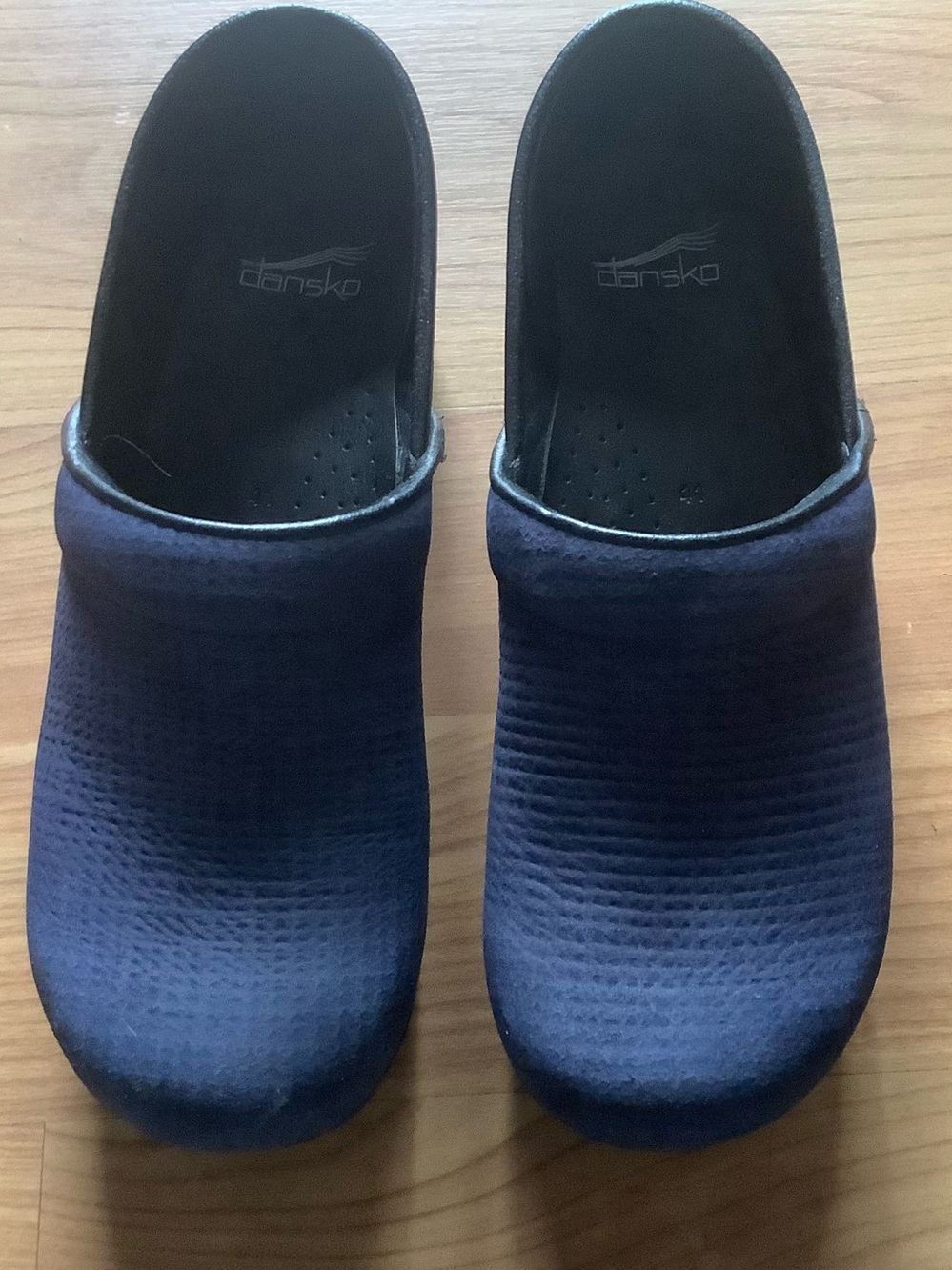 DANSKO Blue Suede Clogs Women’s 41 (10-10.5)